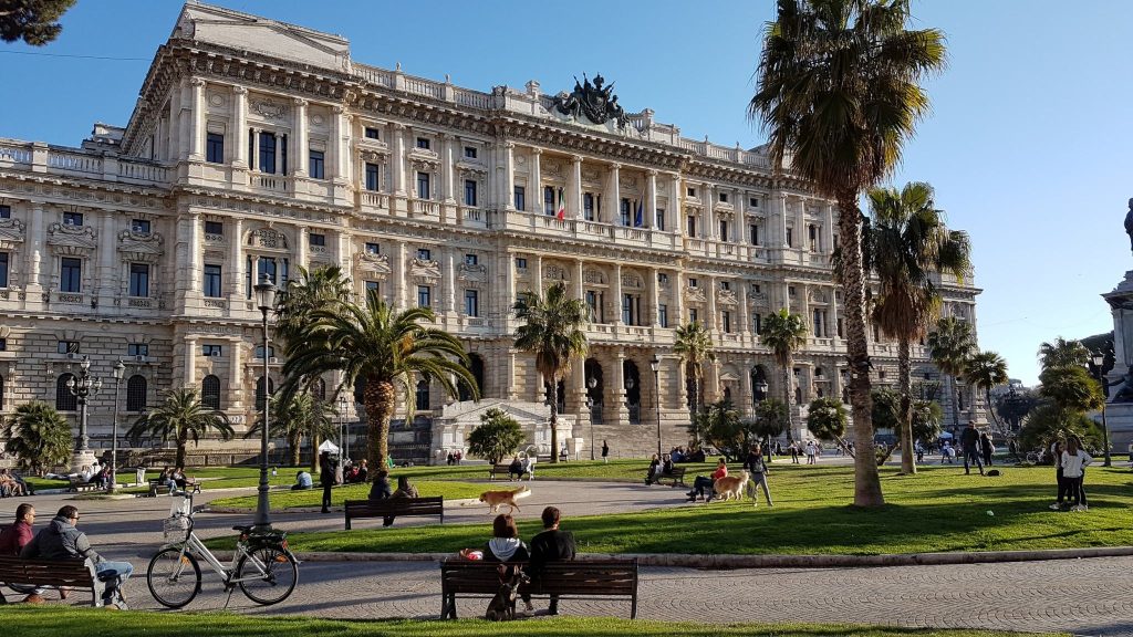 Piazza-Cavour