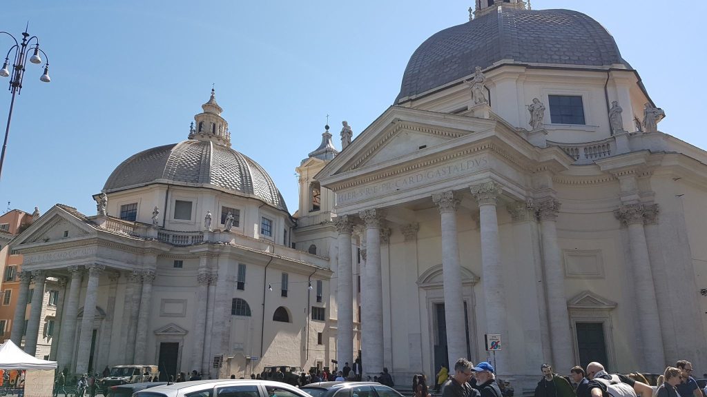 Twin-churches-at-Piazza-del-Popolo