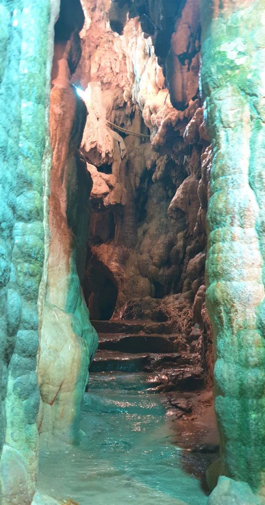 Edessa grotte