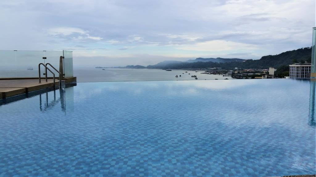 Hotel med pool på Borneo