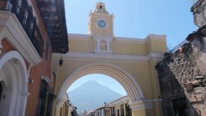 Antigua og aktive vulkaner