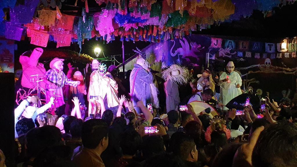 Spøjs parade i Jalatlaco i Oaxaca