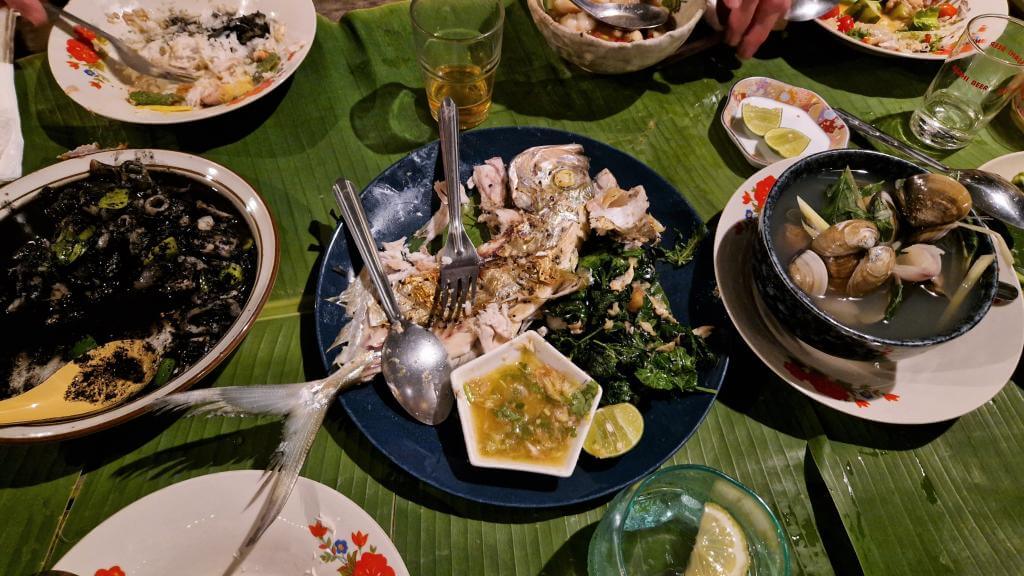 Lækker middag i Thailand