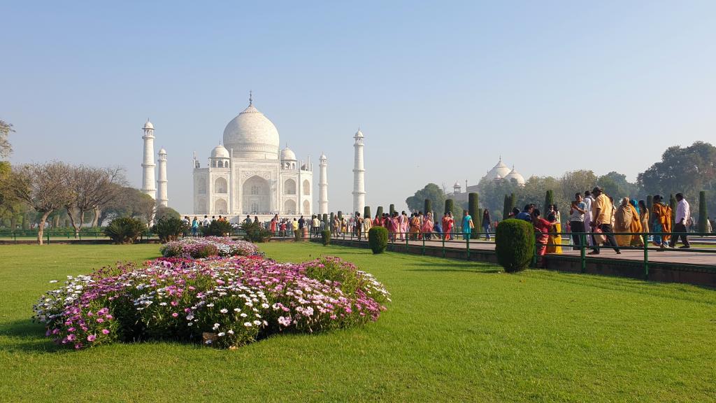Taj Mahal i flotte farver